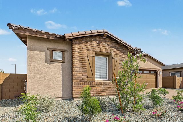 9654 W MITCHELL Drive, Phoenix, AZ 85037
