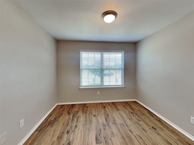 2002 Grimes Drive, Forney, TX 75126