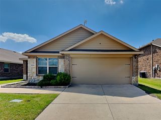 2002 Grimes Drive, Forney, TX 75126