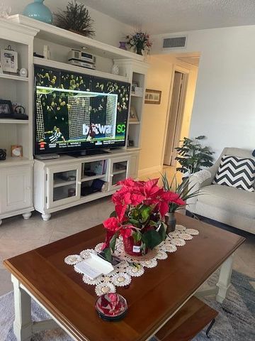 34 Hastings C 34, West Palm Beach, FL 33417