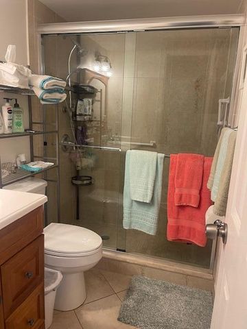 34 Hastings C 34, West Palm Beach, FL 33417