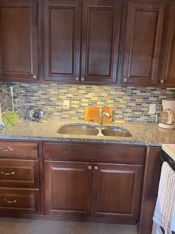 34 Hastings C 34, West Palm Beach, FL 33417