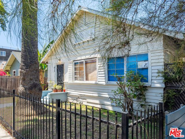 615 San Juan Avenue, Los Angeles, CA 90291