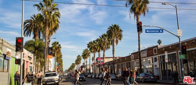 615 San Juan Avenue, Los Angeles, CA 90291