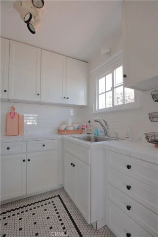 1061 Gaviota, Laguna Beach, CA 92651