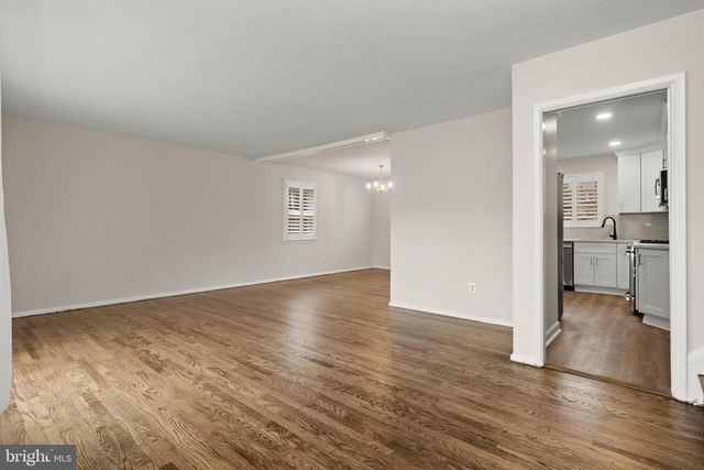 132 WARWICK DR, Lutherville Timonium, MD 21093