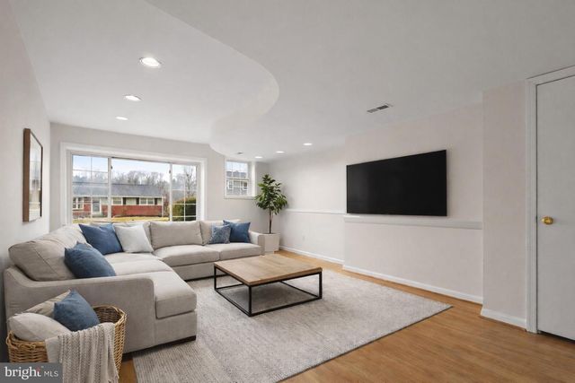 132 WARWICK DR, Lutherville Timonium, MD 21093