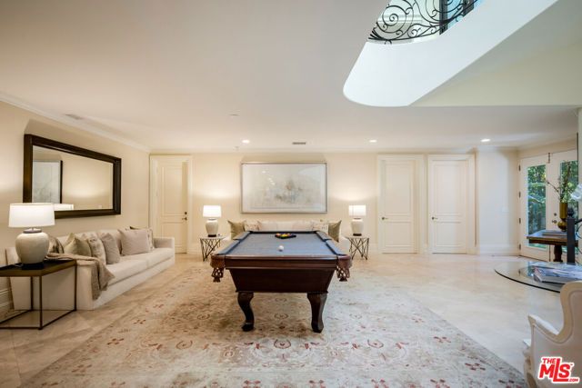 1350 Benedict Canyon Drive, Beverly Hills, CA 90210