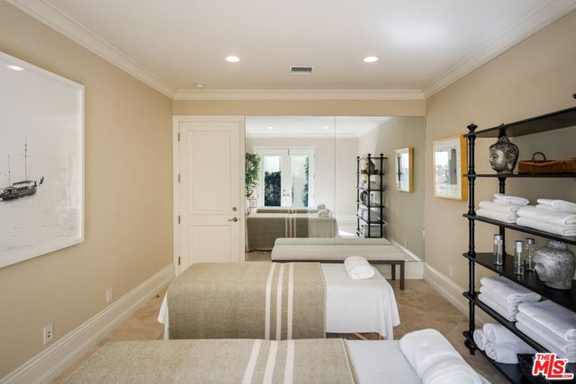 1350 Benedict Canyon Drive, Beverly Hills, CA 90210