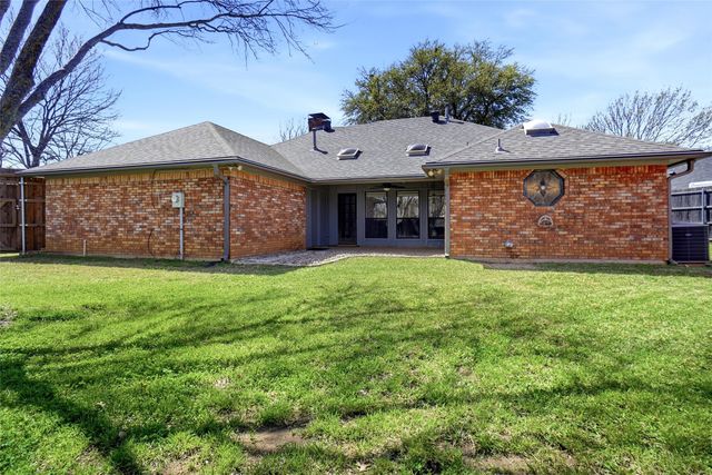 1414 Sandpiper Street, Grapevine, TX 76051