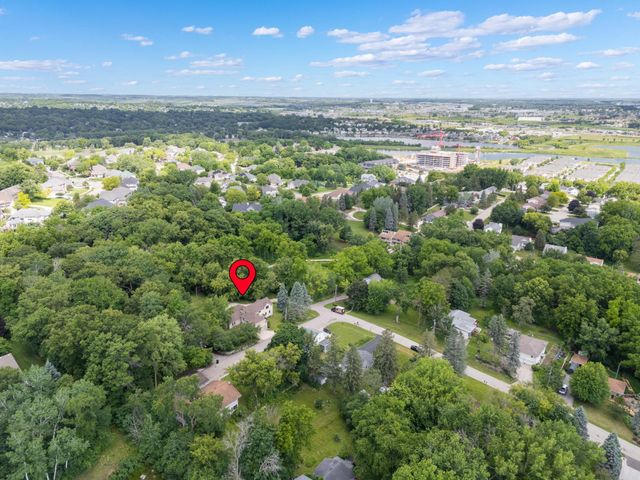 2418 5th Street SW, Rochester, MN 55902