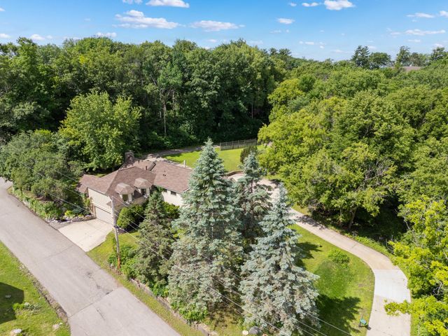 2418 5th Street SW, Rochester, MN 55902