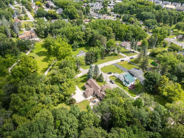 2418 5th Street SW, Rochester, MN 55902