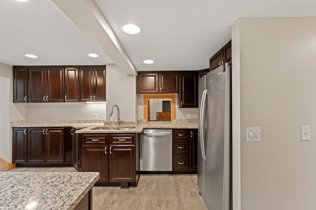 2418 5th Street SW, Rochester, MN 55902