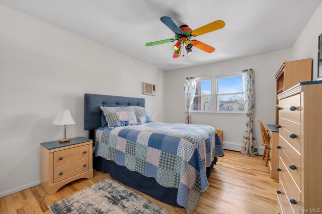 381 Robyn Place, East Meadow, NY 11554