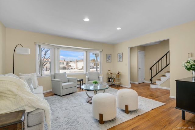 381 Robyn Place, East Meadow, NY 11554