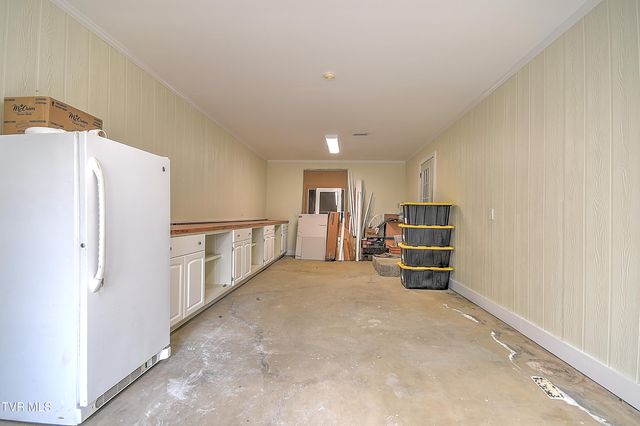 408 Fairway Estates Drive, Blountville, TN 37617