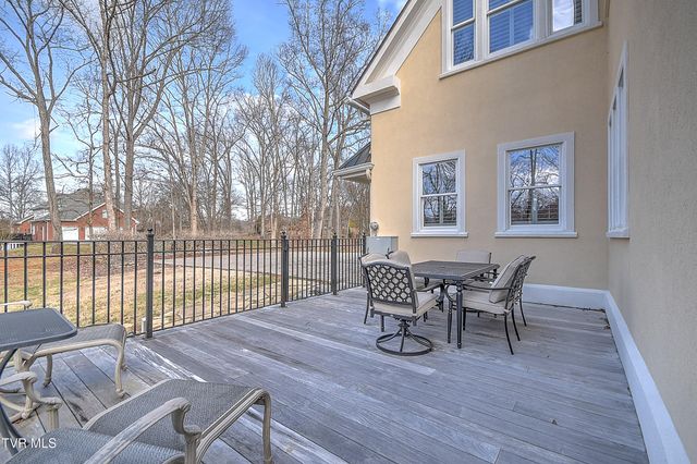 408 Fairway Estates Drive, Blountville, TN 37617