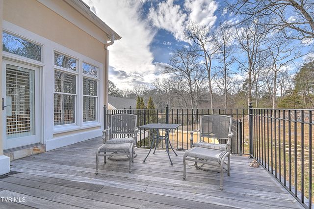 408 Fairway Estates Drive, Blountville, TN 37617