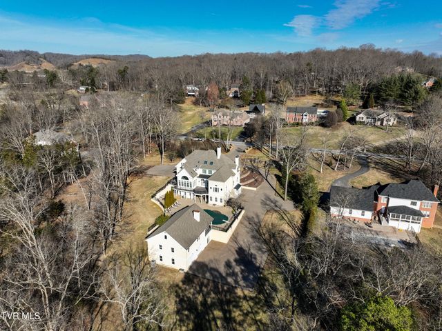408 Fairway Estates Drive, Blountville, TN 37617