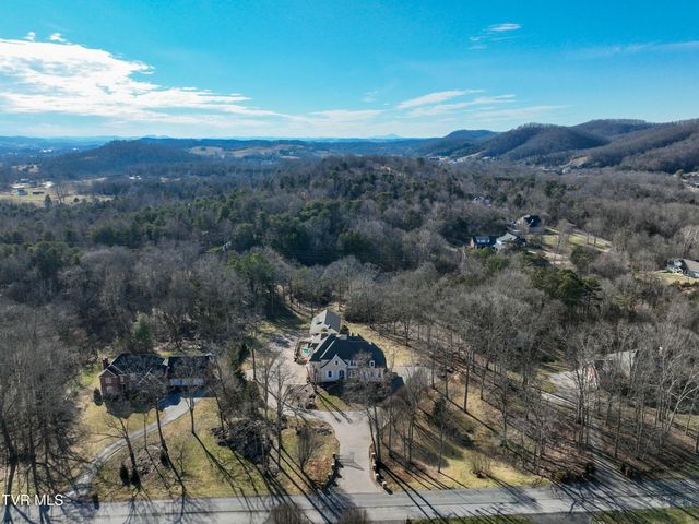 408 Fairway Estates Drive, Blountville, TN 37617