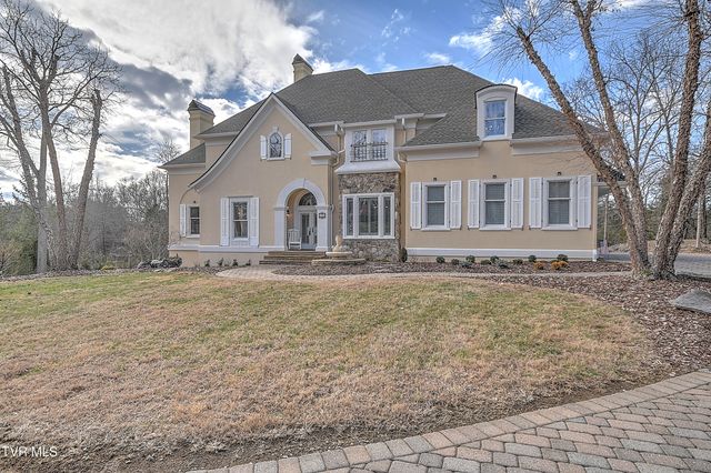 408 Fairway Estates Drive, Blountville, TN 37617