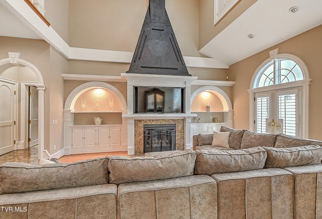 408 Fairway Estates Drive, Blountville, TN 37617