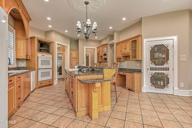 408 Fairway Estates Drive, Blountville, TN 37617