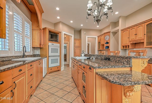 408 Fairway Estates Drive, Blountville, TN 37617