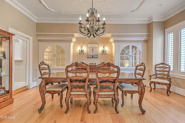 408 Fairway Estates Drive, Blountville, TN 37617