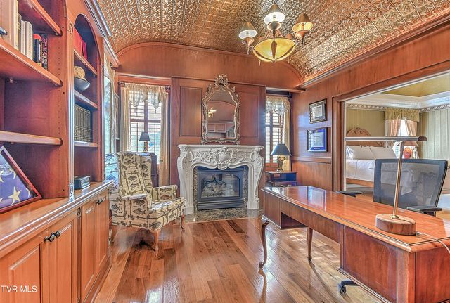 408 Fairway Estates Drive, Blountville, TN 37617