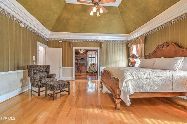 408 Fairway Estates Drive, Blountville, TN 37617