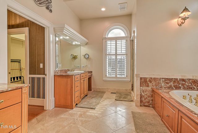 408 Fairway Estates Drive, Blountville, TN 37617