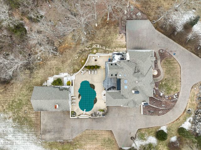 408 Fairway Estates Drive, Blountville, TN 37617