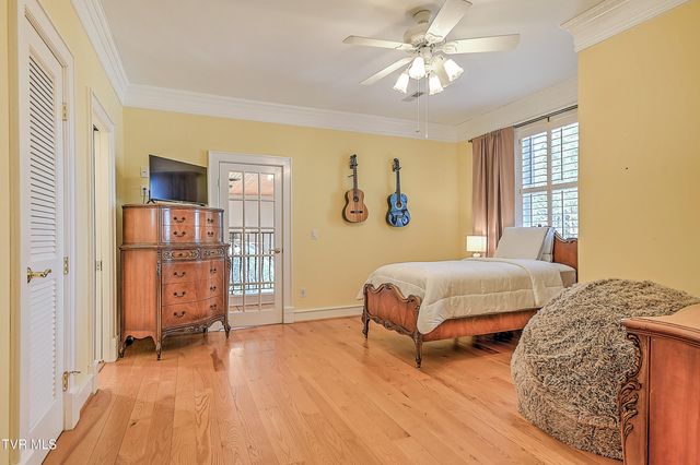 408 Fairway Estates Drive, Blountville, TN 37617