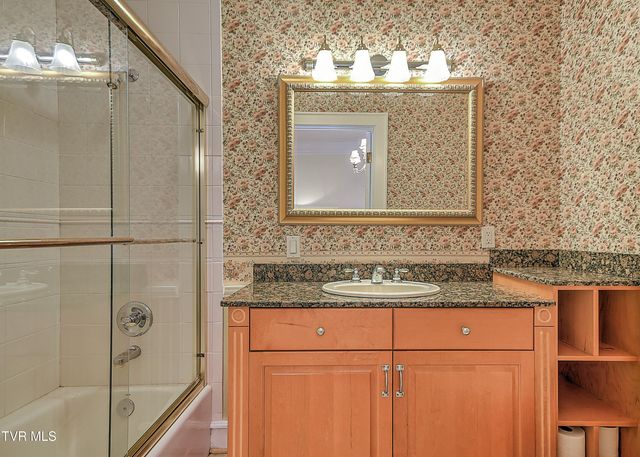 408 Fairway Estates Drive, Blountville, TN 37617