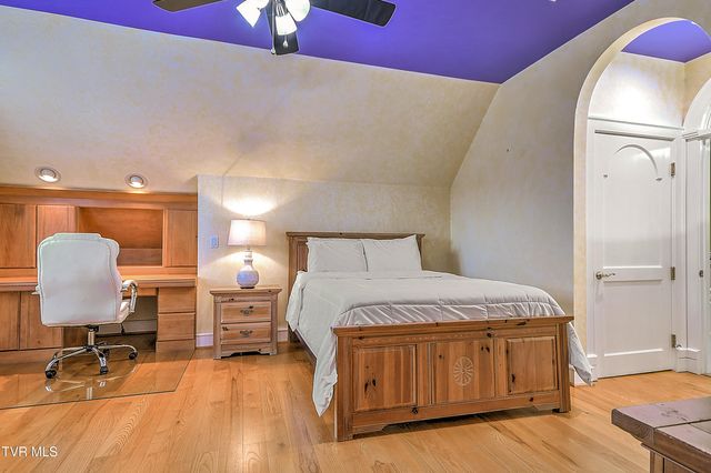 408 Fairway Estates Drive, Blountville, TN 37617