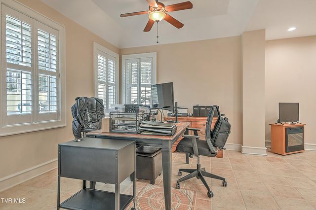 408 Fairway Estates Drive, Blountville, TN 37617