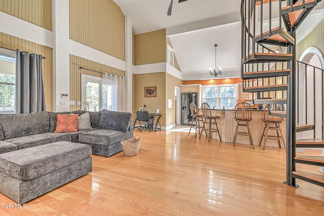 408 Fairway Estates Drive, Blountville, TN 37617