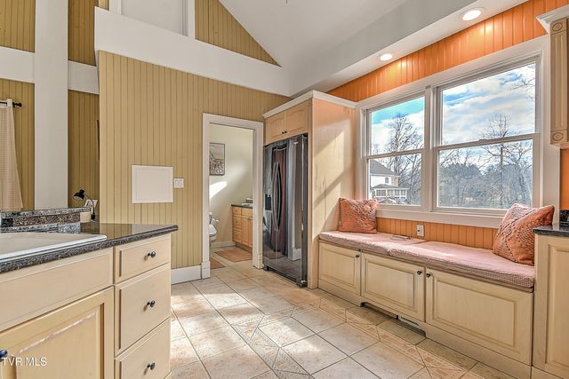 408 Fairway Estates Drive, Blountville, TN 37617