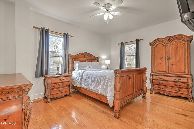 408 Fairway Estates Drive, Blountville, TN 37617