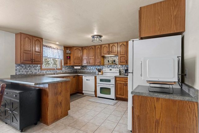 735 MORNING GLORY LANE, De Pere, WI 54115