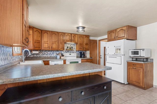 735 MORNING GLORY LANE, De Pere, WI 54115