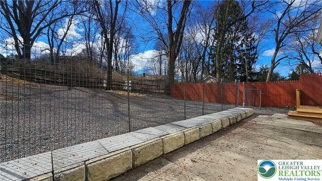 2234 Silver Creek Road, Lower Saucon Twp, PA 18055