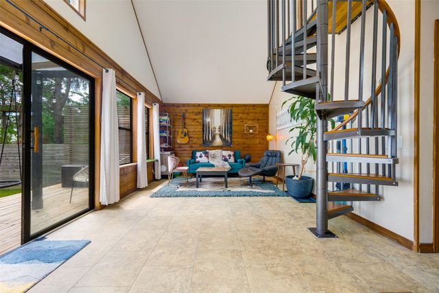 4737 Sunrise Drive, Chandler, TX 75758