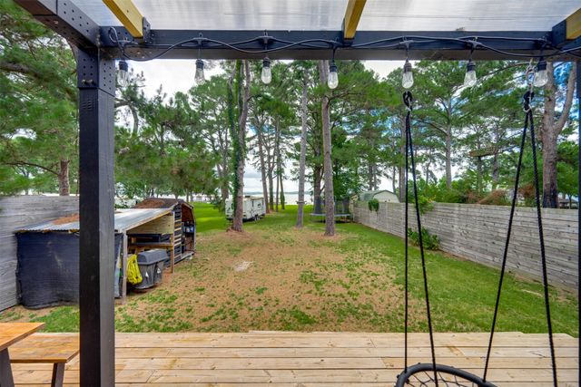 4737 Sunrise Drive, Chandler, TX 75758