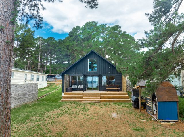 4737 Sunrise Drive, Chandler, TX 75758