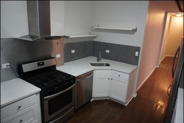 867 E Pershing Road 2, Chicago, IL 60653