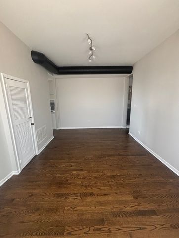 867 E Pershing Road 2, Chicago, IL 60653