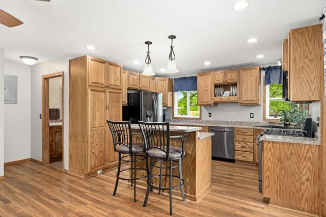 16645 Flagstaff Avenue W, Rosemount, MN 55068